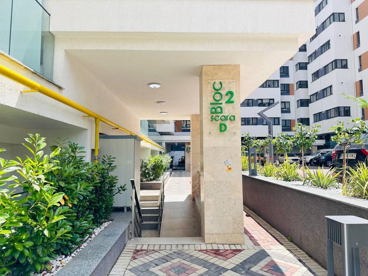 Happy Studio By Rh Living Bukares Bagian luar foto
