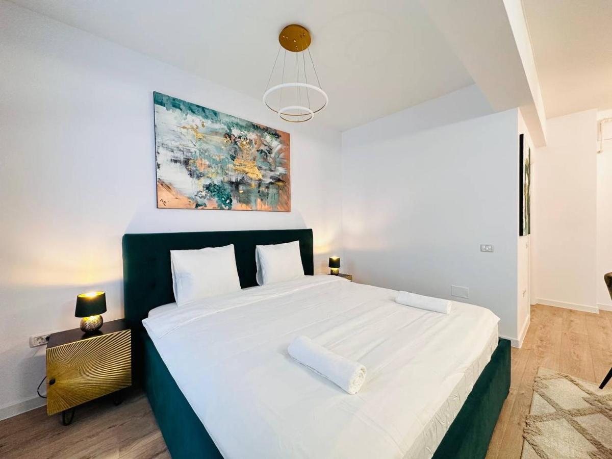 Happy Studio By Rh Living Bukares Bagian luar foto