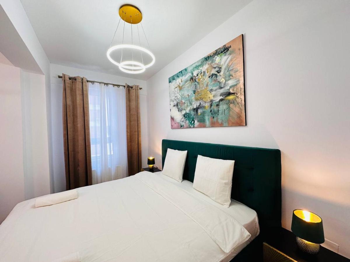 Happy Studio By Rh Living Bukares Bagian luar foto